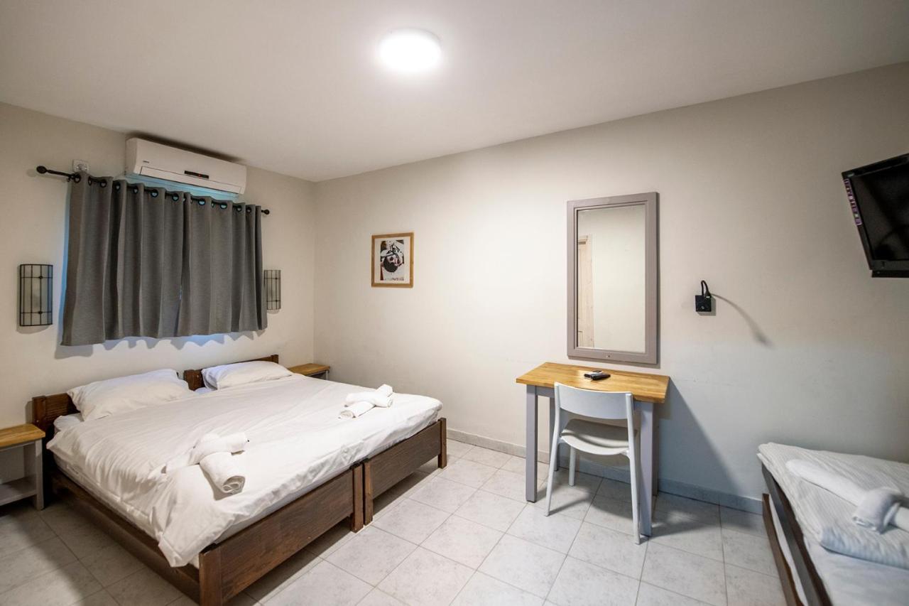 כפר הנופש קיבוץ גדות Kibbutz Gadot Galilean Resort Esterno foto