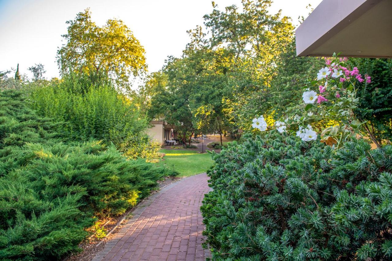כפר הנופש קיבוץ גדות Kibbutz Gadot Galilean Resort Esterno foto
