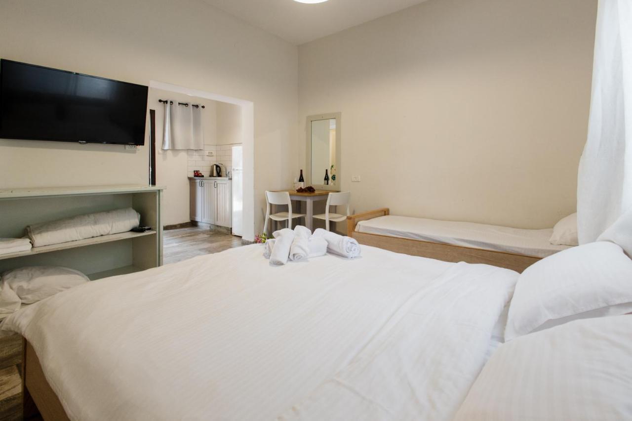 כפר הנופש קיבוץ גדות Kibbutz Gadot Galilean Resort Esterno foto