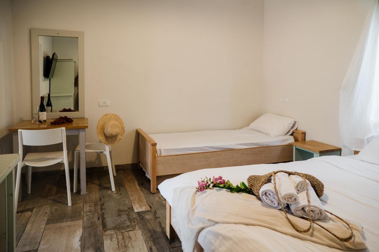 כפר הנופש קיבוץ גדות Kibbutz Gadot Galilean Resort Esterno foto
